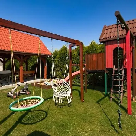 Two-story Homes With Terraces, Playground بيت للعطل *